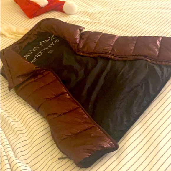 Beautiful Calvin Klein performance XS Wine - Picture 4 of 4